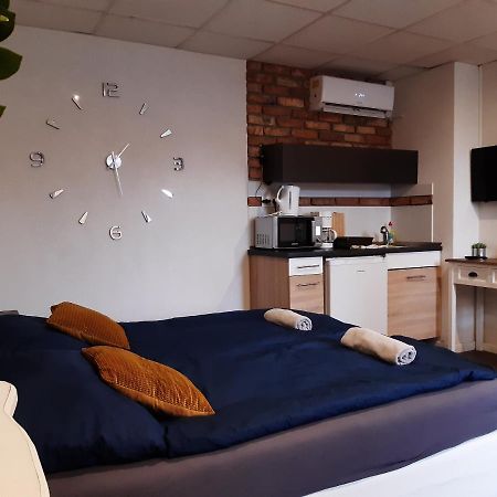 Ady Apartman Tata Εξωτερικό φωτογραφία