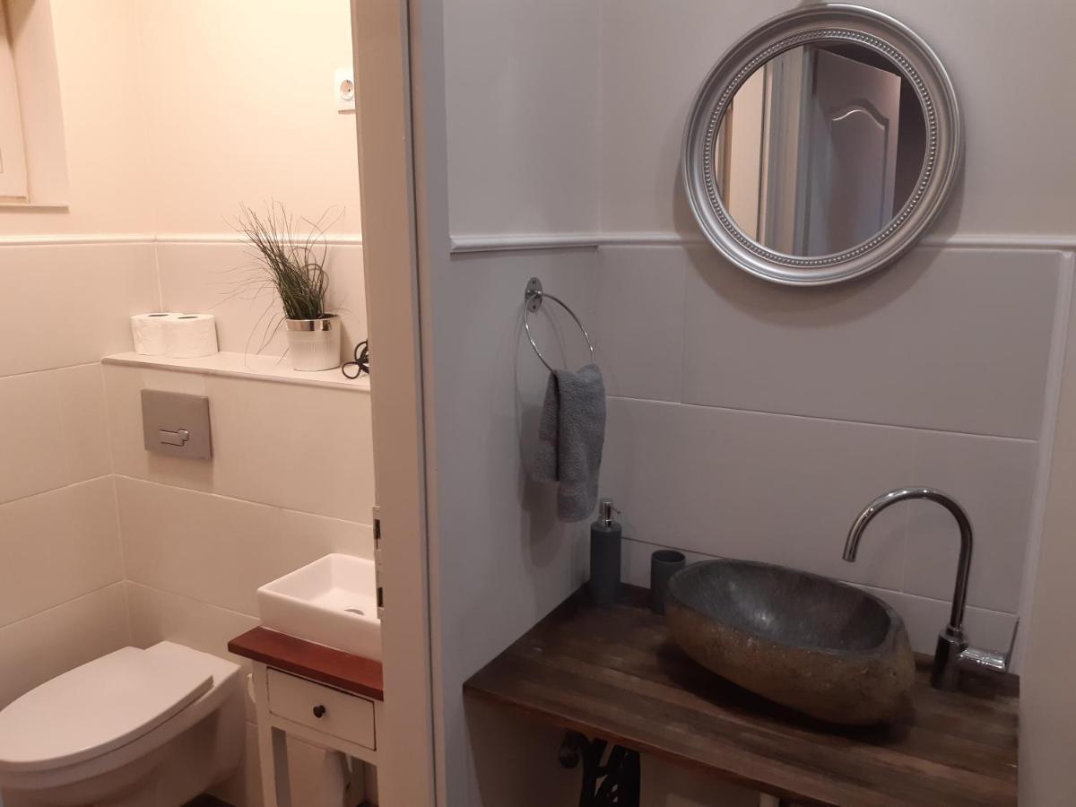 Ady Apartman Tata Εξωτερικό φωτογραφία
